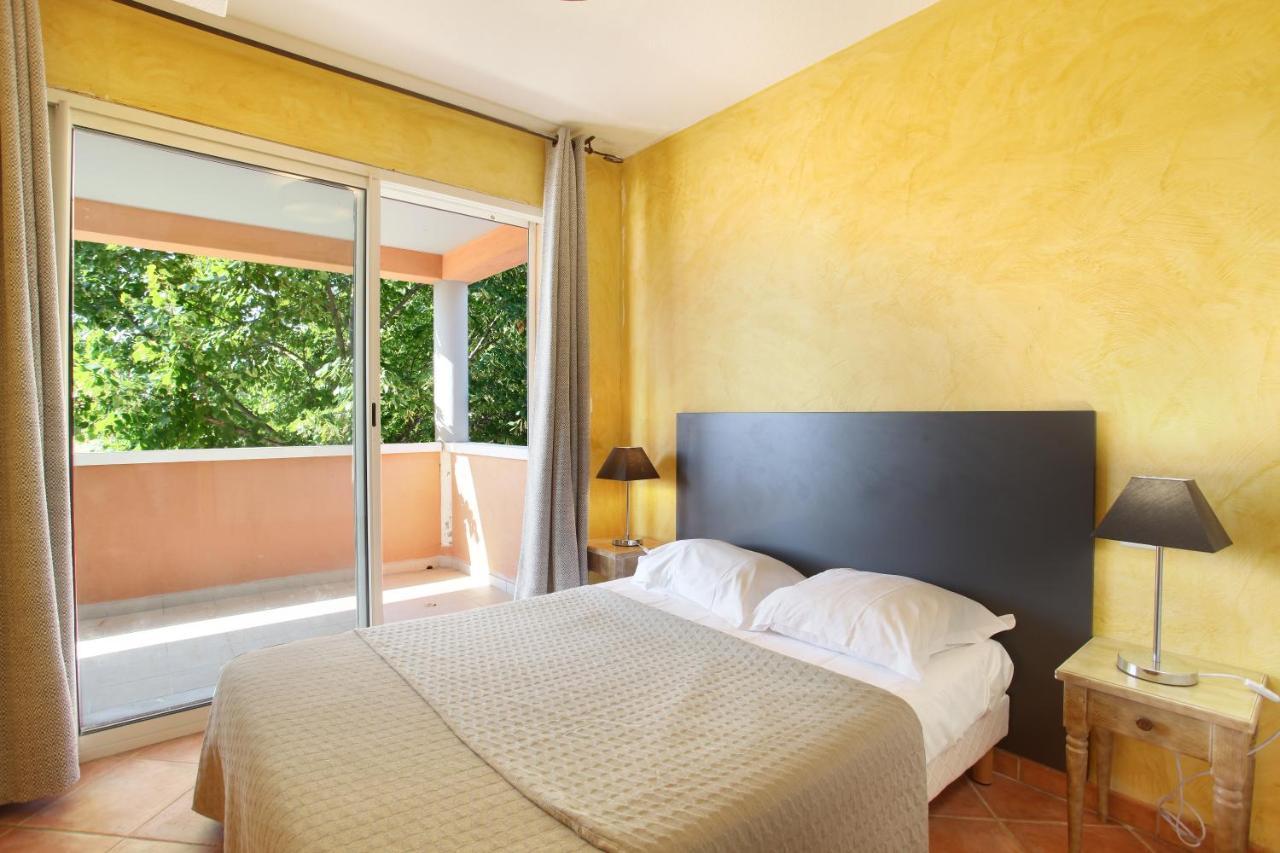 Residence Odalys La Licorne De Haute Provence Greoux-les-Bains Exterior photo