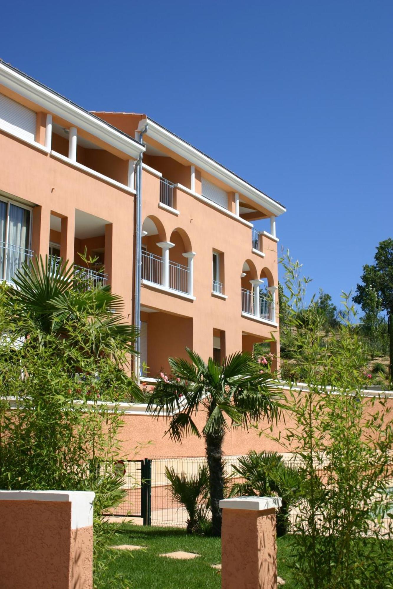 Residence Odalys La Licorne De Haute Provence Greoux-les-Bains Exterior photo