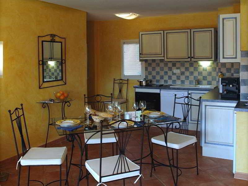 Residence Odalys La Licorne De Haute Provence Greoux-les-Bains Exterior photo
